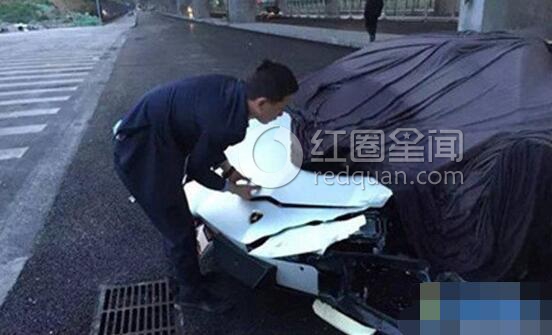 李易峰车祸受伤了吗 李易峰开什么车