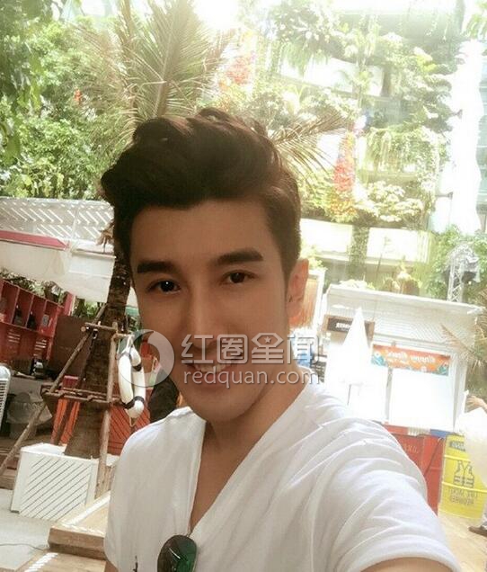 姚洛铭家庭背景厉害吗 姚洛铭蓝燕是情侣吗
