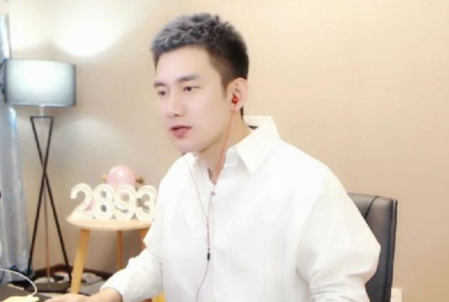 yy金龙和阿哲连麦之后的感想yy金龙称阿哲这人很真实 