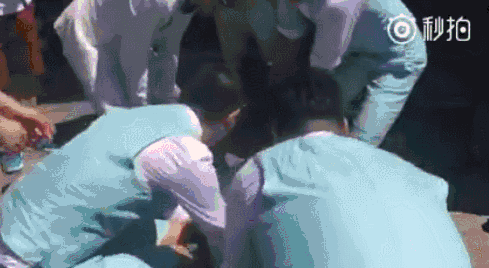为什么柳岩人气下滑（面对非议从低头到昂首）(18)