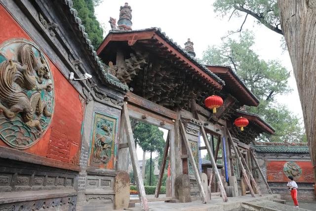 附近的旅游景点（城市周边这些好去处）(30)