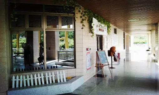 全国最美的20座大学图书馆（广东高校最美的20所图书馆）(38)