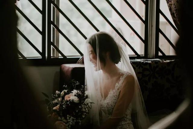 给你一套法式浪漫的婚纱照（全球最美50张婚纱照）(15)