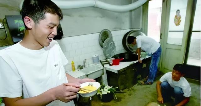 三胞胎高考650分是哪里人（轰动一时的山东三胞胎）(12)