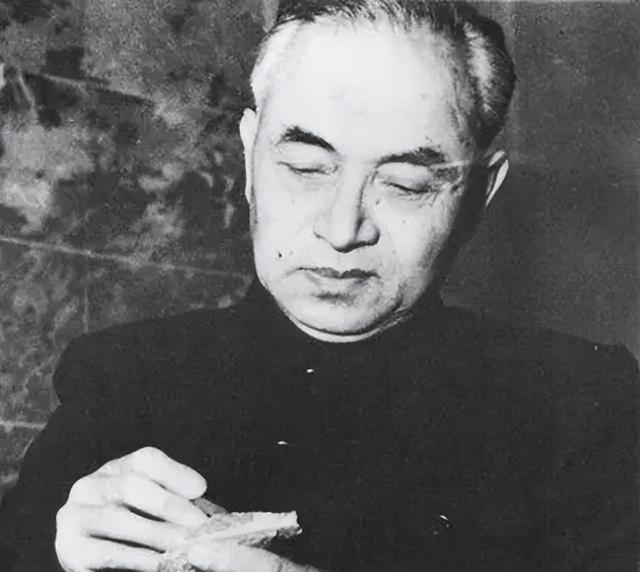 李四光的简历（1971年李四光逝世追悼会上）(6)