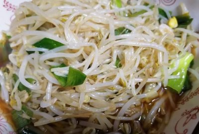 ​炒豆芽怎么做，炒豆芽怎么做好吃，鸡蛋炒豆芽的家常做法？