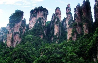 ​湖南有哪些有名的旅游景点（湖南十大必玩景点）