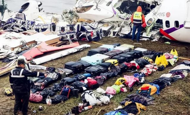 民航客机坠毁事件有生还者吗（02年华航客机坠毁）(4)