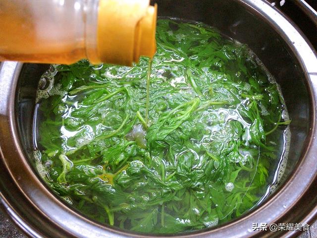 这个夏天一定不要错过艾叶煮鸡蛋（记得用艾草煮鸡蛋汤）(12)