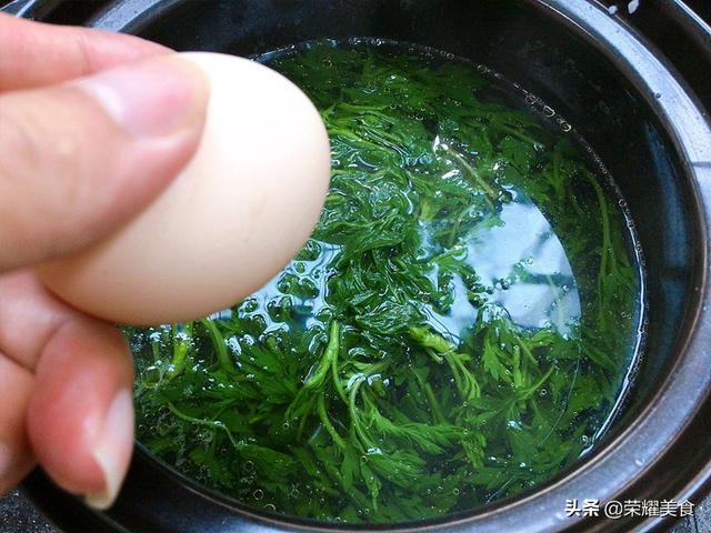 这个夏天一定不要错过艾叶煮鸡蛋（记得用艾草煮鸡蛋汤）(13)