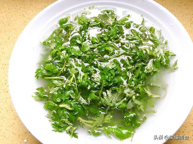 这个夏天一定不要错过艾叶煮鸡蛋（记得用艾草煮鸡蛋汤）(10)