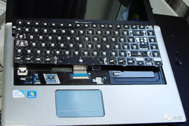 老款笔记本换cpu（技术牛人一步一步教你给8年前的笔记本换CPU）(6)