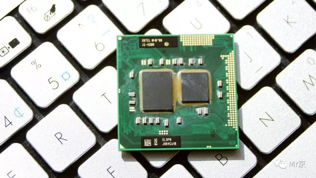 老款笔记本换cpu（技术牛人一步一步教你给8年前的笔记本换CPU）(5)