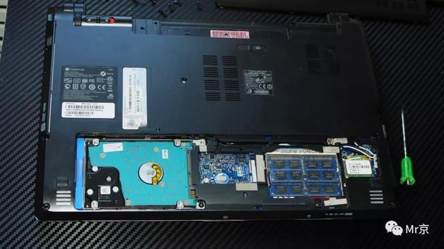 老款笔记本换cpu（技术牛人一步一步教你给8年前的笔记本换CPU）(8)
