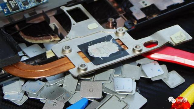 老款笔记本换cpu（技术牛人一步一步教你给8年前的笔记本换CPU）(13)
