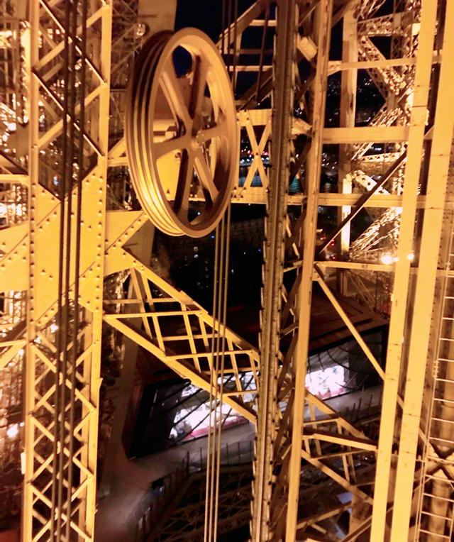 埃菲尔铁塔的建筑特征（法国地标性建筑）(7)
