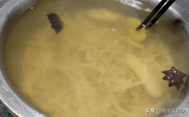 猪皮冻的正宗做法教程（教你猪皮冻正确做法步骤）(10)