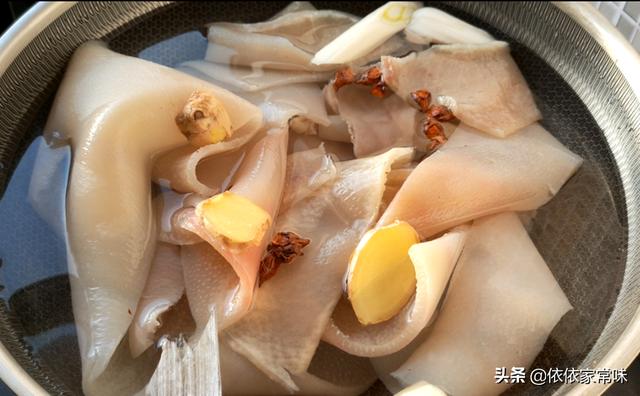 猪皮冻的正宗做法教程（教你猪皮冻正确做法步骤）(7)