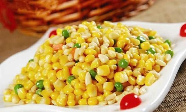 玉米粒炒什么菜好吃