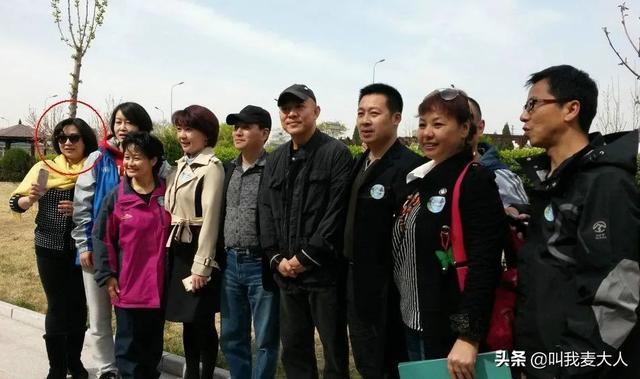 利智和李连杰最近近况（李连杰和59岁前妻黄秋燕拍合照）(22)