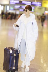 ​成熟的海清短发纱裙（42岁的海清依然年轻貌美）