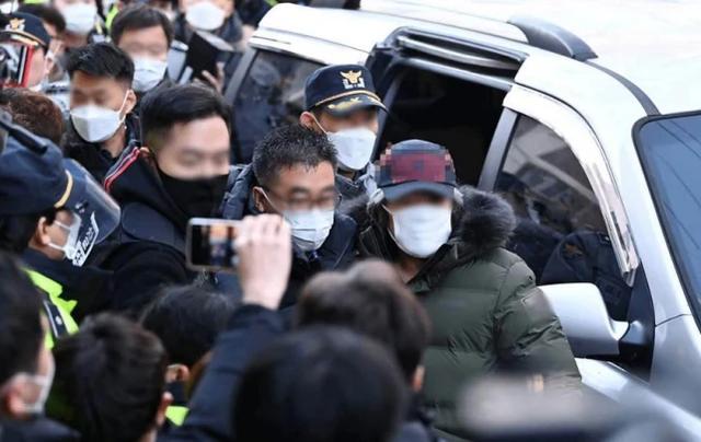 素媛案主犯出狱又跟踪受害者（犯下17桩罪却没有被重判）(4)
