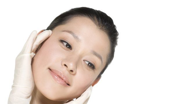 鼻翼两侧长粉刺,鼻翼两侧黑头粉刺怎么去除图3