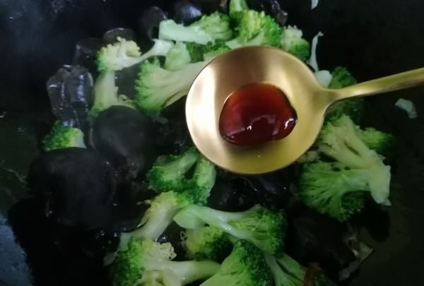 炒西兰花怎么做,炒西兰花的做法图13