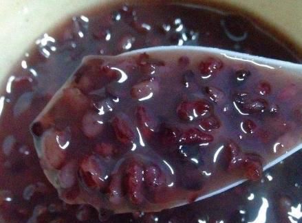 没有泡过的黑米粥不用高压锅要煮多久能熟