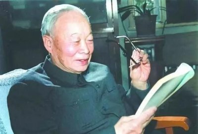 ​三钱是哪三位科学家，三钱指的是哪三位著名的科学家？