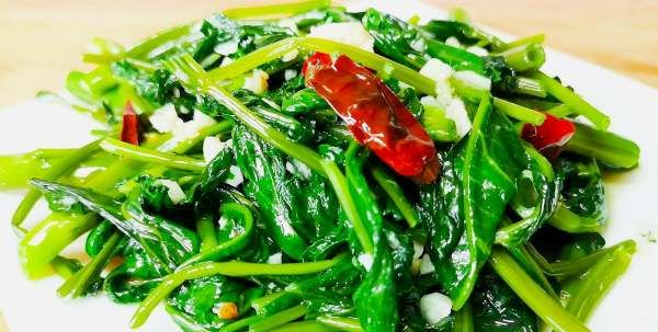 炒空心菜要焯水,如何制作炒空心菜图11