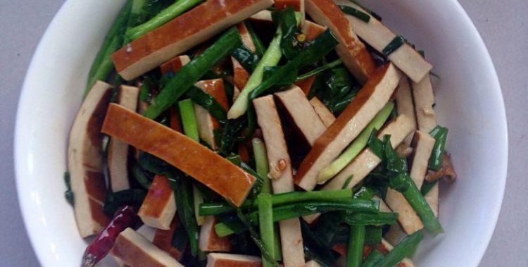 豆干炒韭菜怎么做好吃,韭菜炒豆干怎么做
