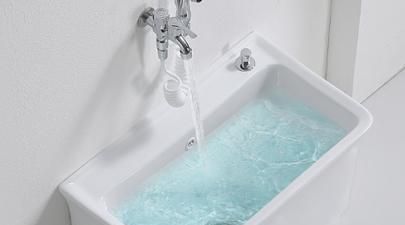 没有拖把池怎么倒脏水
