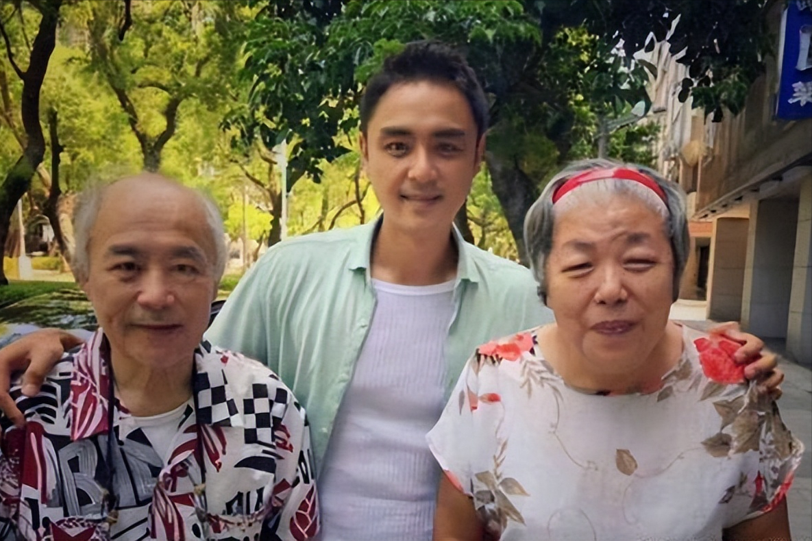 曾替兄还债18年，从偶像剧“一哥”到无戏可拍--明道个人资料及简介