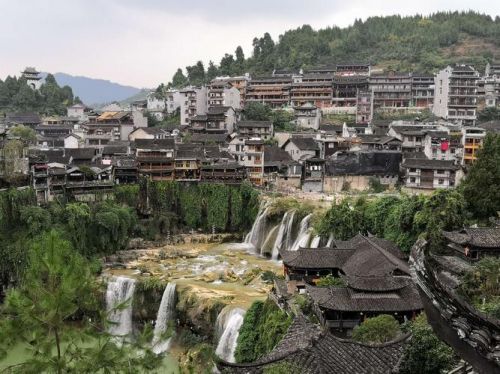 湖南芙蓉镇和凤凰古城哪个好玩？湖南芙蓉镇景区-第1张图片-