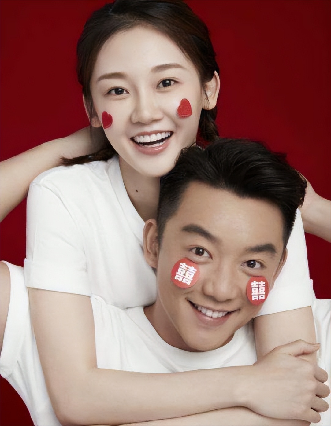 让“夜店小王子”郑恺收心的苗苗，究竟是什么来历？
