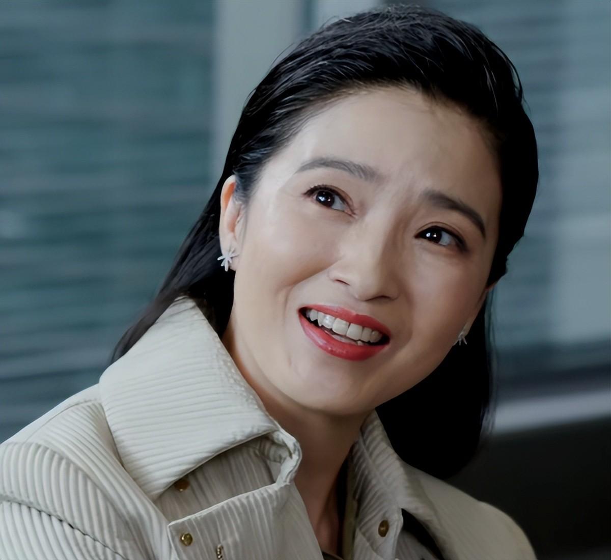 请叫我总监：但凡谭松韵拉胯一点，都压不住堪比“绝色”的女配们