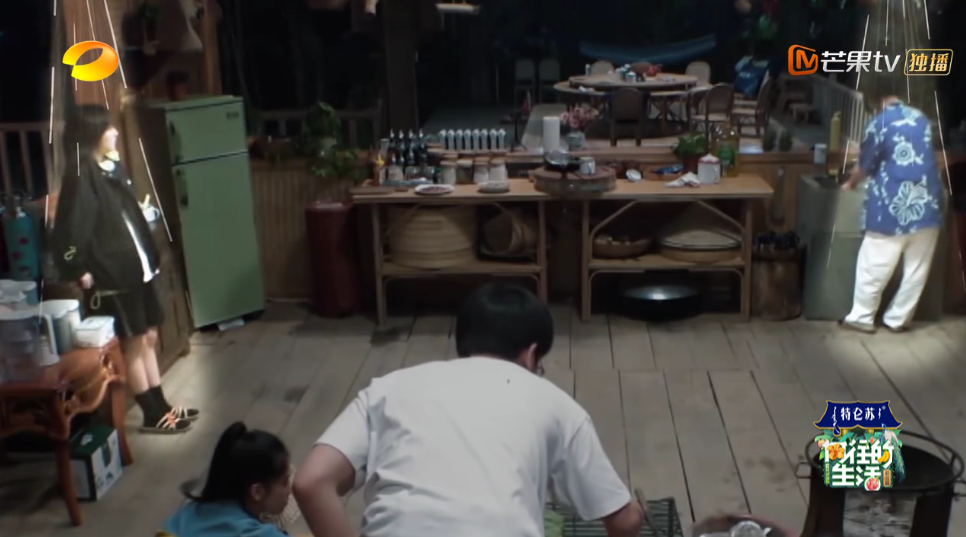 《向往的生活4》张子枫被疑社恐？看书都被骂作秀，喷过了吧？