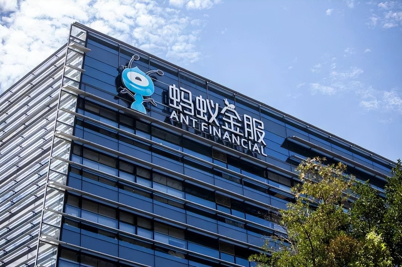 上海大佬张旭豪：33岁将公司卖给马云，套现665亿，如今再创传奇