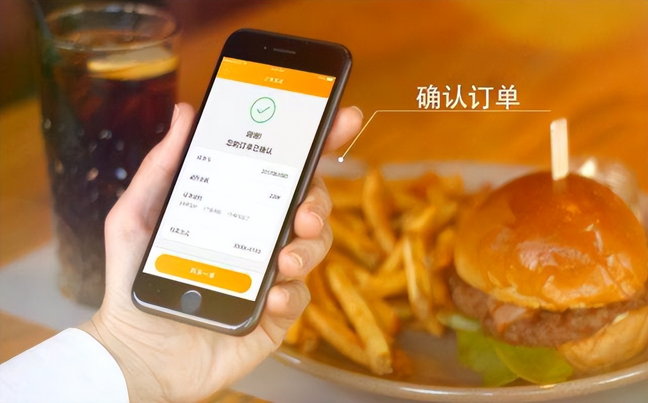 上海大佬张旭豪：33岁将公司卖给马云，套现665亿，如今再创传奇