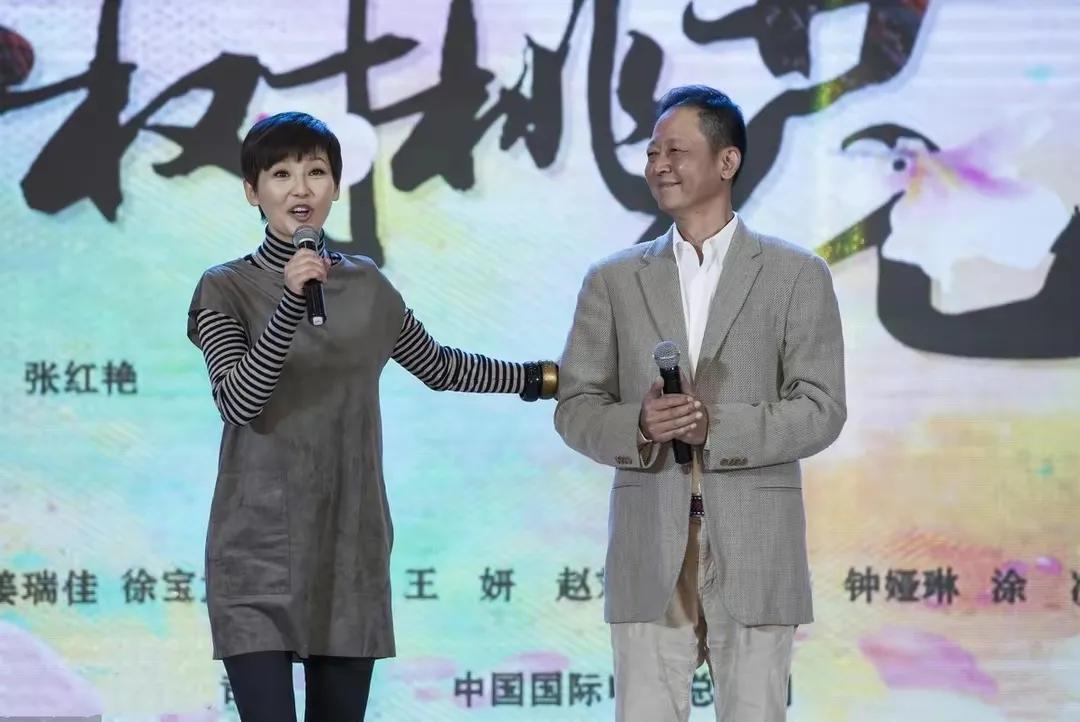 王志文近照满脸憔悴，发福明显，健康状态引担忧