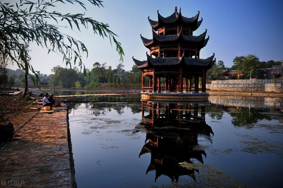 黔南州旅游景点有哪些(黔南旅游必去5个好玩的景点)