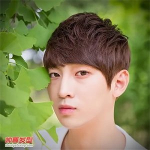 ​瓜子脸男生适合什么发型