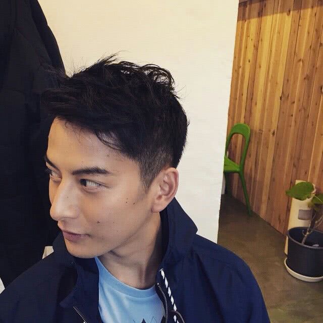 石黑英雄个人资料写真作品