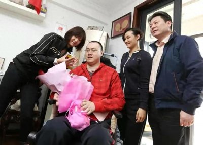 ​瘫痪14年汤淼近况：母亲妻子早已改嫁，网上征婚无人问津