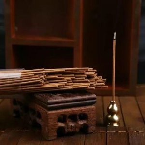 ​中国古代：一炷香的时间是多久？一根香烧多久？