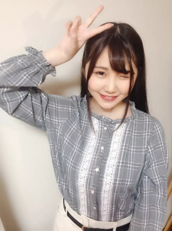 治愈系美少女结结萌奈实美图合集，将梦想进行到底！