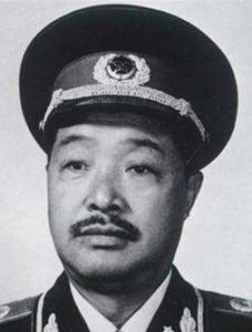 ​贺龙简介（贺龙中国人民解放军的创始人和主要领导者之一）
