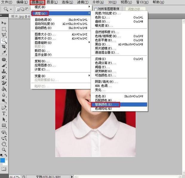配图