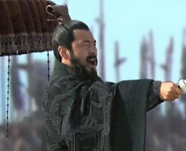 ​赤壁之战双方分别有多少军队呢？